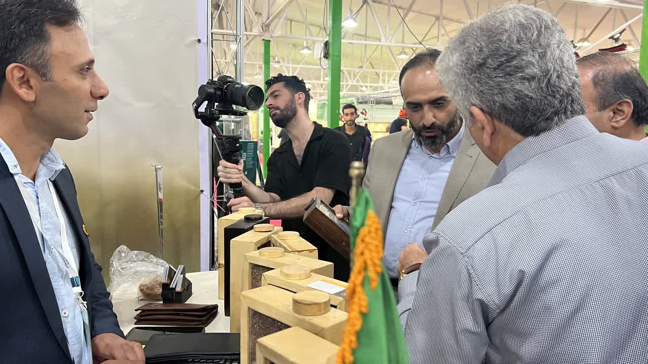 حضور تخصصی شرکت توسعه کشت دانه‌های روغنی در نمایشگاه کشاورزی مازندران