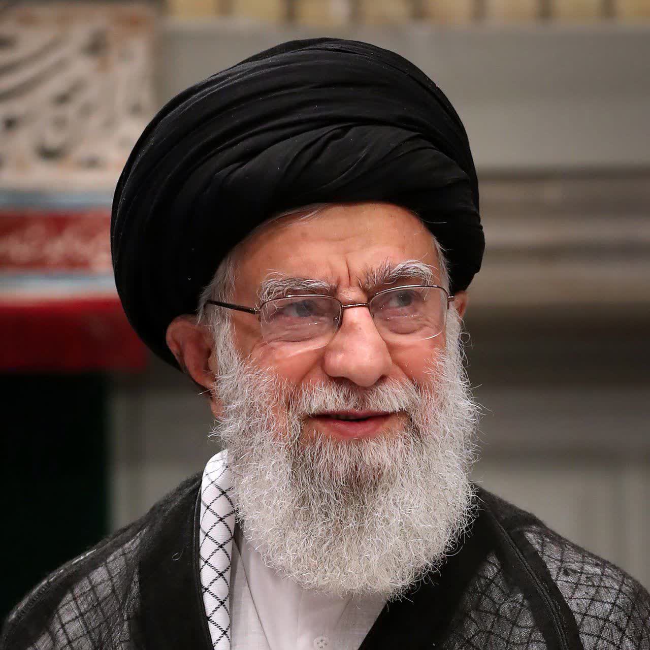 شهادت رهبر و پدر مسلمانان جهان امام خامنه ایی